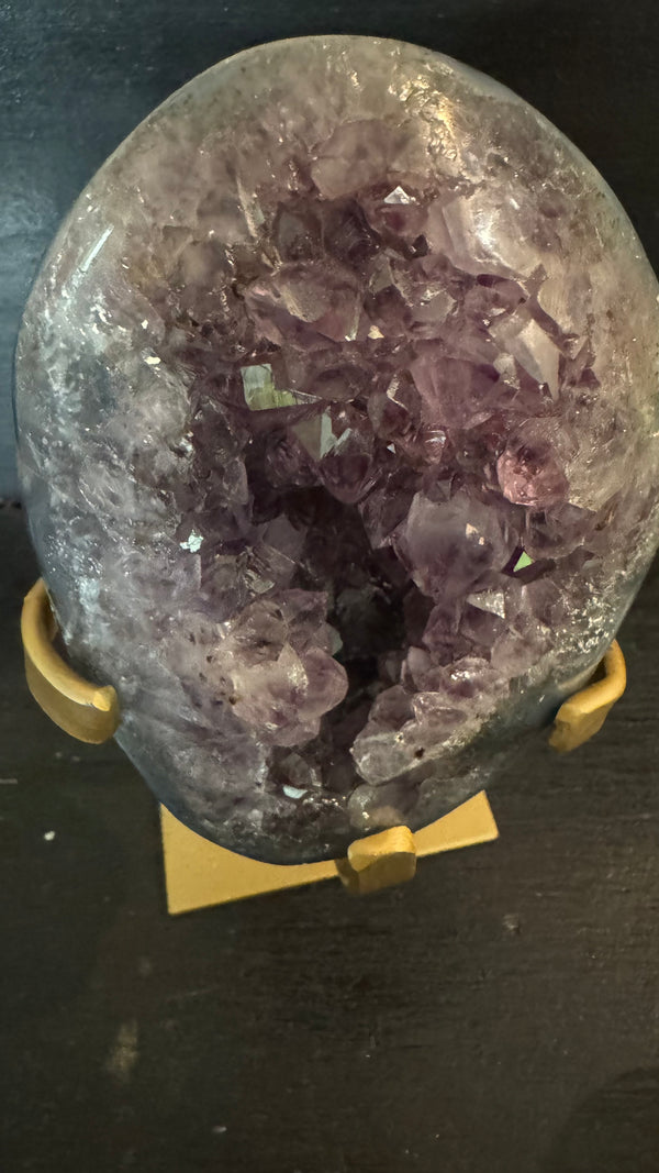 Amethyst Druze on stand 3 1/4 x 4 1/4