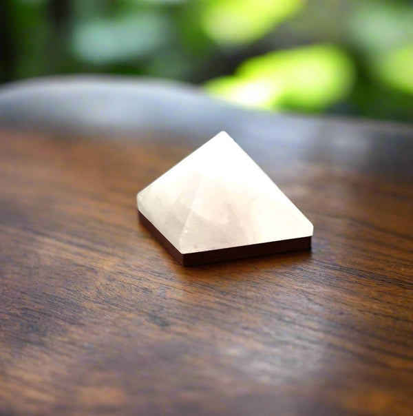 Gemstone Pyramid - Rose Quartz