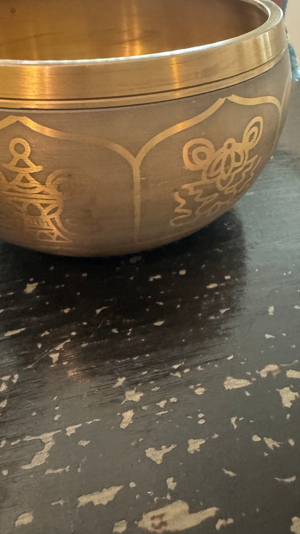 Buddha Singing Bowl - Tibetan Sound Healing Bowl for Meditation and Mindfulness
