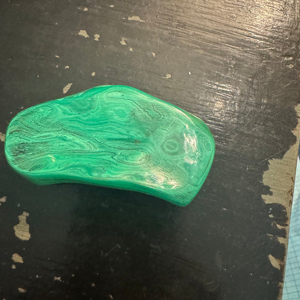 Malachite Palm Stone 4.1