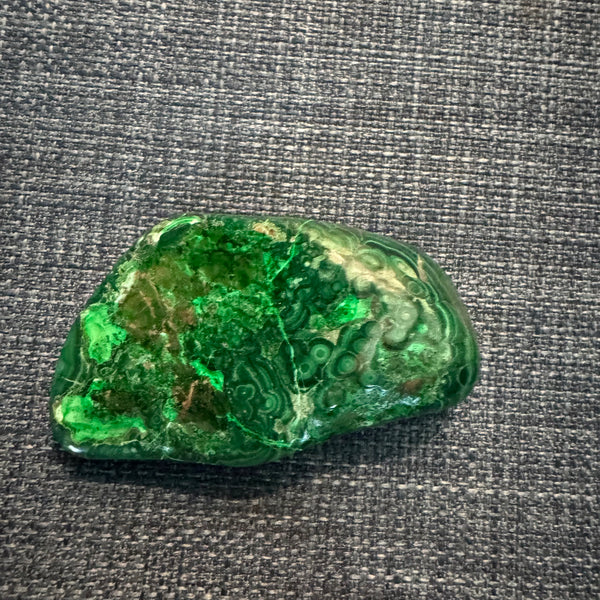 Malachite Palm Stone 3.4