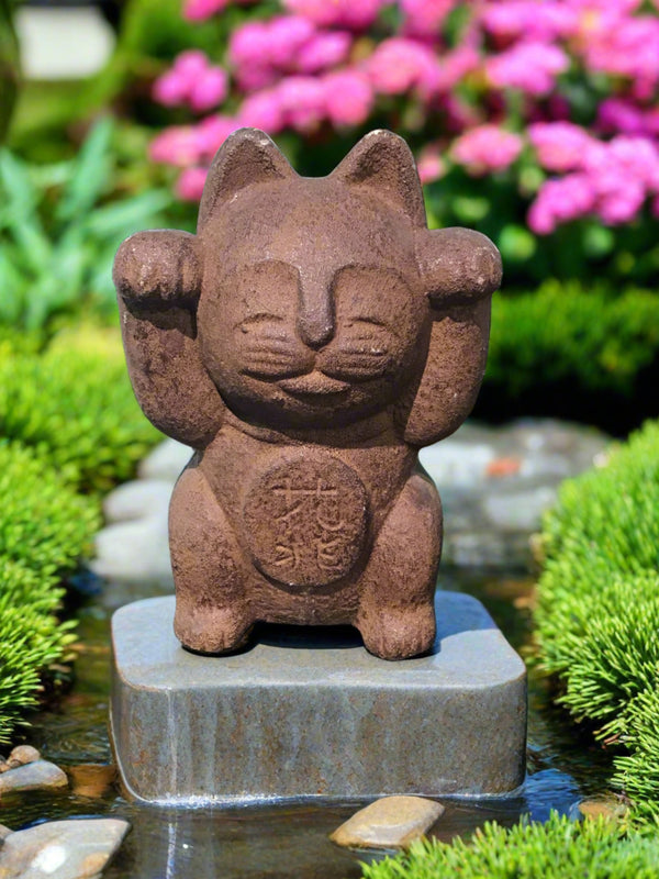 Volcanic Stone Statue - Maneki Neko