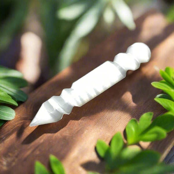 Gemstone Curved Wand White Selenite